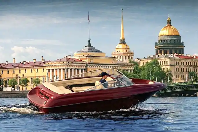 Петербург на воде: камерная прогулка по уютным каналам