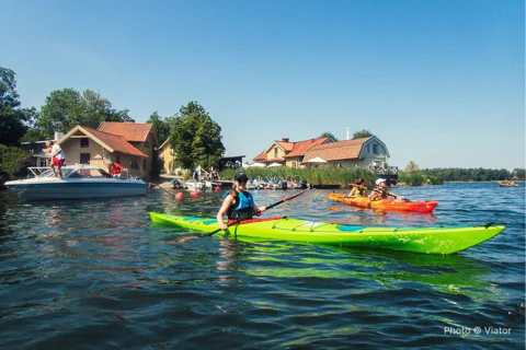 Kayaking tour around Vaxholm Archipelago with Fika