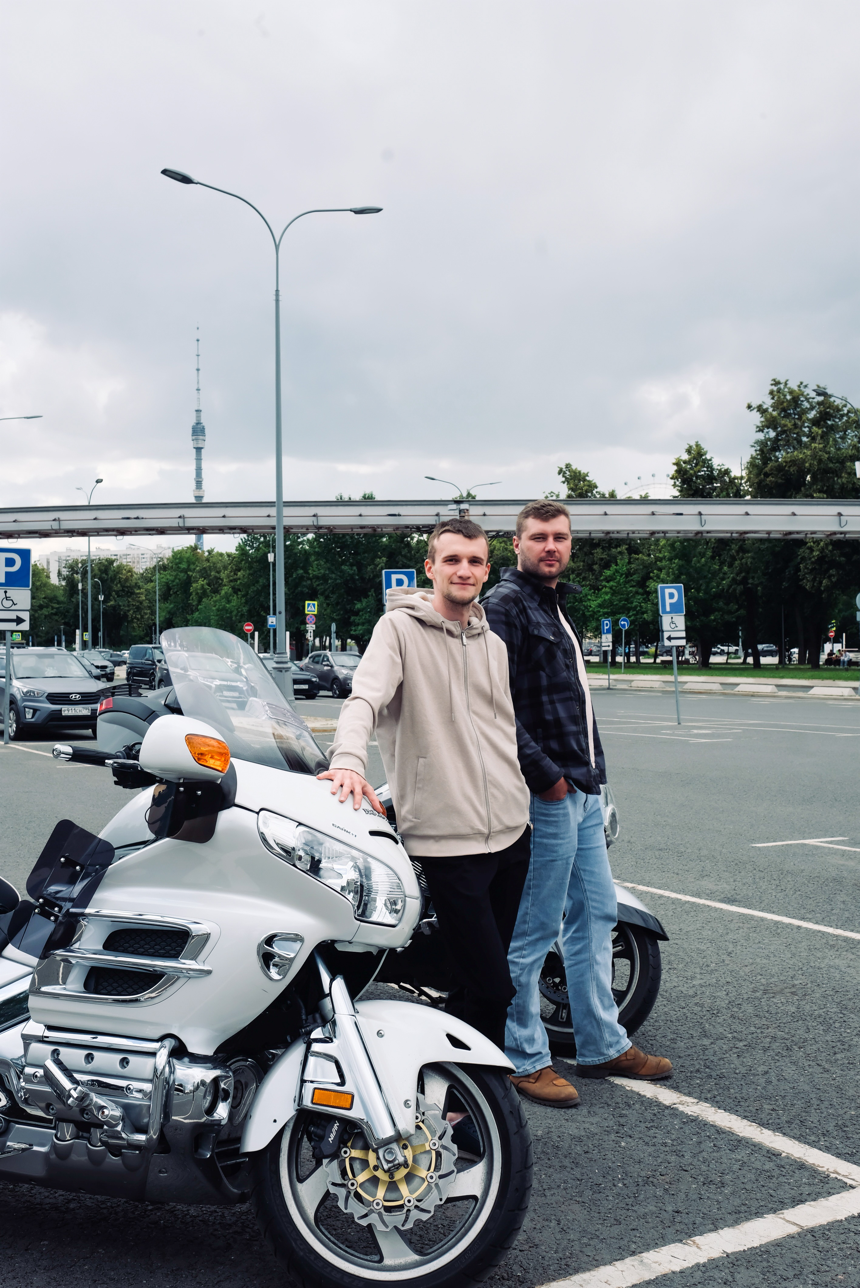 Мотопрогулка по Москве с посещением байк-центра «Ночные Волки»