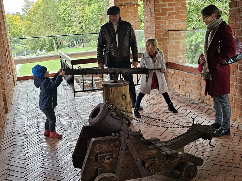 «Взгляд через века»: обзорная экскурсия с посещением Успенского собора — фото 6, Смоленск | Покатаем