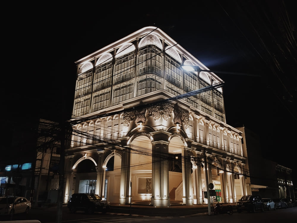 Банк в центре Пхукета