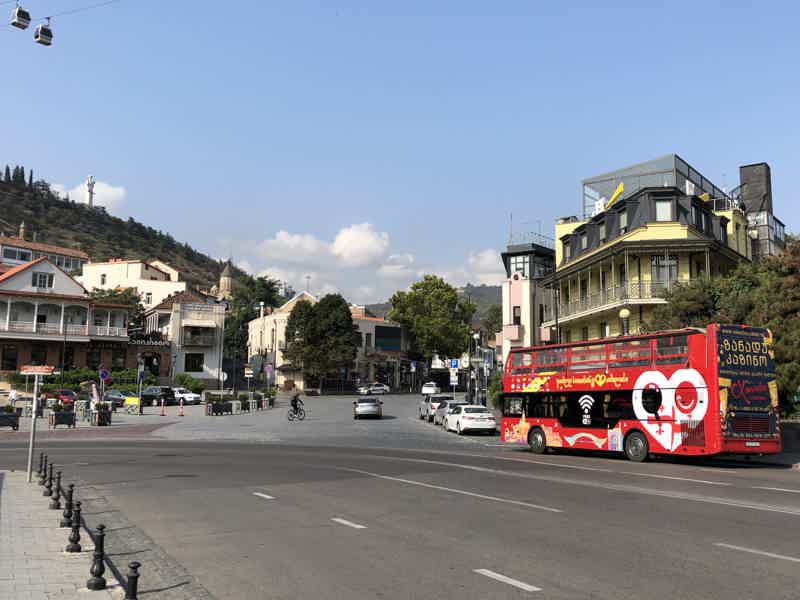 Экскурсия по Тбилиси на двухэтажном автобусе - фото 3