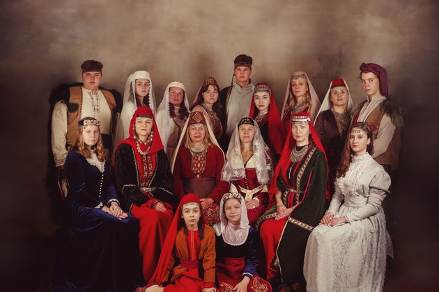 Фото к экскурсии Фотосессия в армянских национальных костюмах — таразах