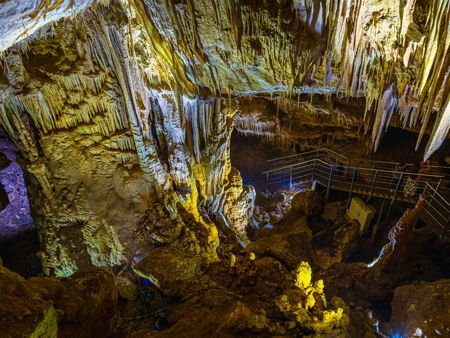 Пещера Прометея