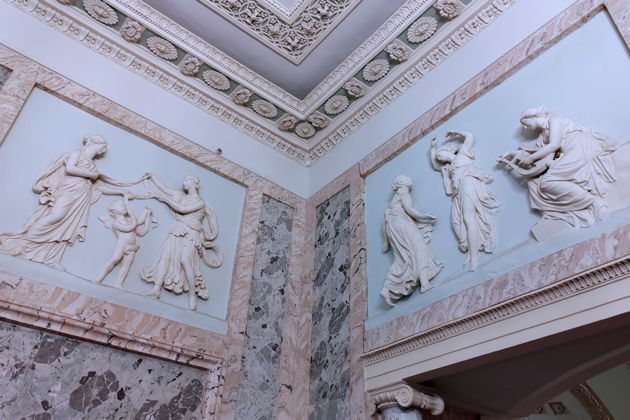 Секреты переулка и одного особняка: Козицкий переулок - Особняк Лобковой