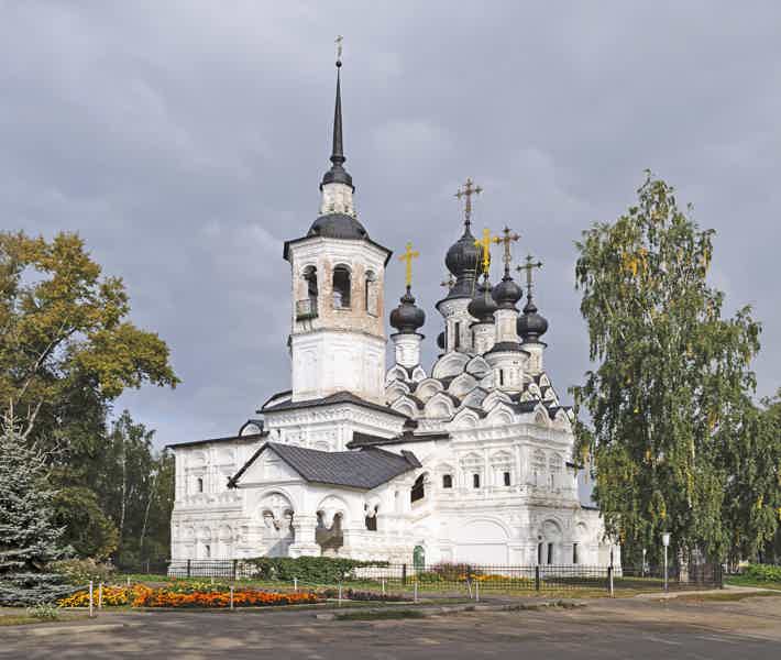 По старым улочкам Великого Устюга до Городской резиденции Деда Мороза - фото 2
