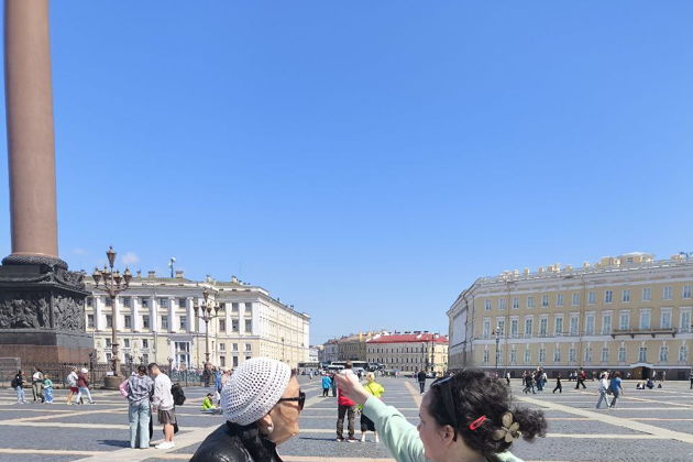 Фото к экскурсии Дворцовая площадь от Петра I до Николая II