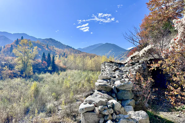 Aksay Gorge: Stone Castle and Aksay Skete — photo 7, Almaty | Pokataem