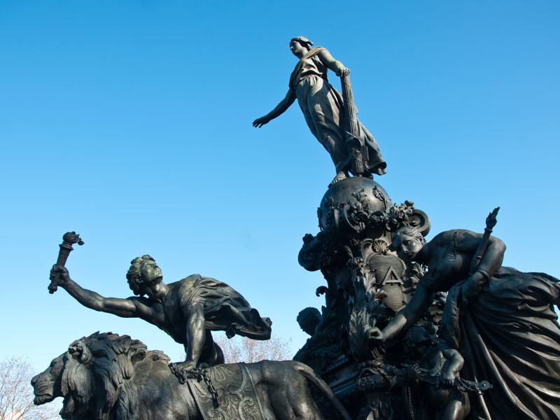 Масонские символы в архитектуре: ложа «Великий Восток Франции»  - экскурсия в Париж, Франция