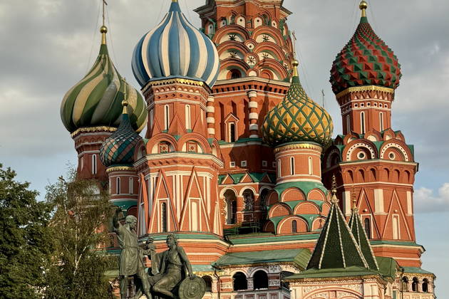 «Москва для влюбленных»: романтическая прогулка по Красной площади