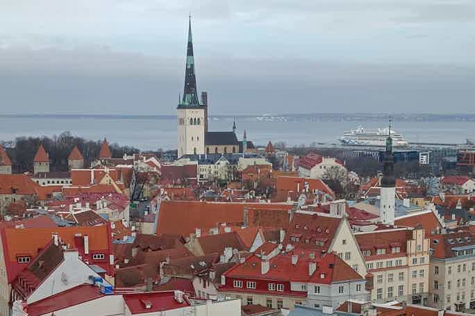 Обзорная экскурсия по Таллину от Ратушной площади