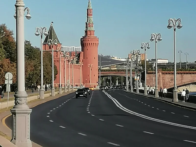 Каменный, Чугунный и Патриарший - прогулка около Кремля. — фото 5, Москва | Покатаем