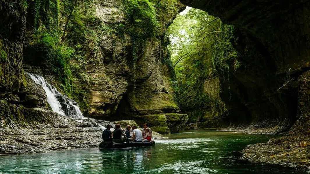 Каньоны Мартвили и Пещера Прометея: бюджетное путешествие из Тбилиси - фото 2