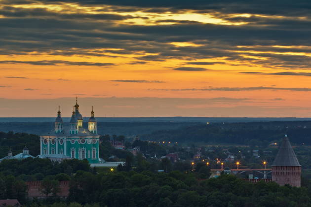 Огни вечернего Смоленска: индивидуальная экскурсия по центру города