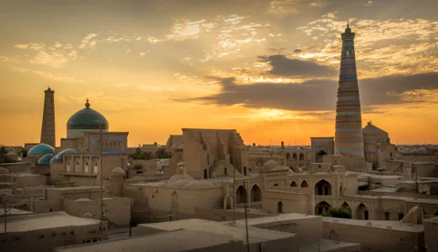 Из Бухары в Хиву: быстро, комфортно, интересно