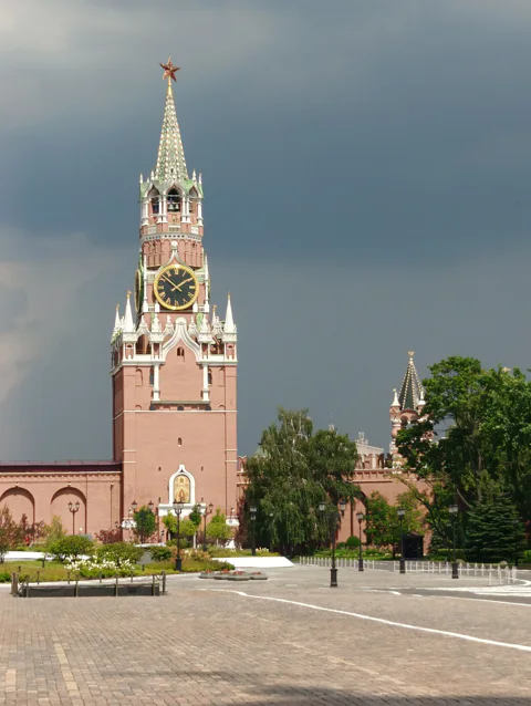 Пешеходная экскурсия-хоррор «Кремль — территория призраков» (21+)