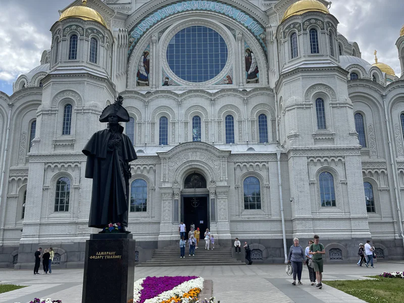 Кронштадт с Морским собором и/или Подлодкой К-3 в компании гида-историка — фото 2, Кронштадт | Покатаем