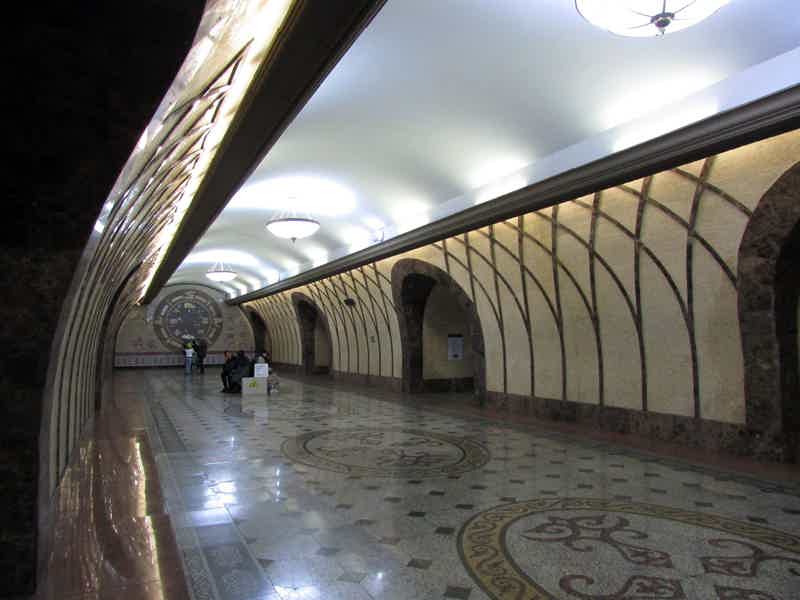 На алматинском метро к уголку советского модернизма - фото 4