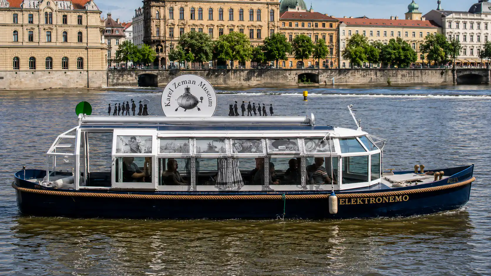 Elektronemo boat