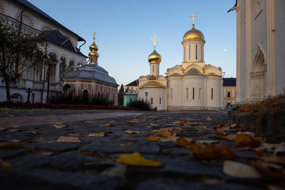 Духовный центр России: экскурсия по Троице-Сергиевой Лавре — фото 1