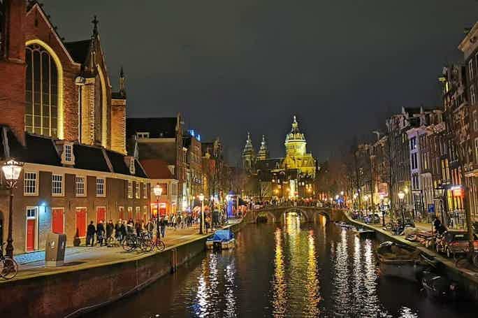Вечерняя экскурсия секреты ночного Амстердама 18+