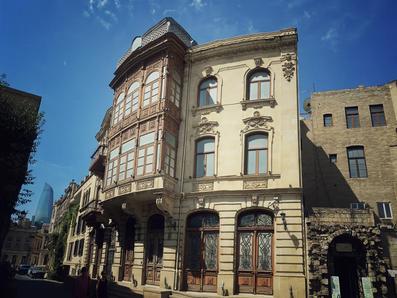 2-х часовая экскурсия по Старому городу в мини-группе — фото 2, Баку | Покатаем