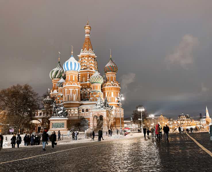 Вокруг Кремля с историей от Средневековья до современности - фото 1