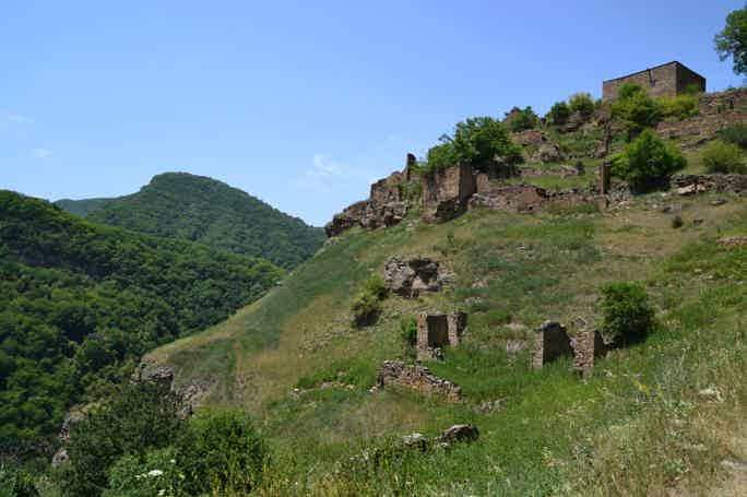 Крепость Кара-Корейш и аул Кубачи из Избербаша