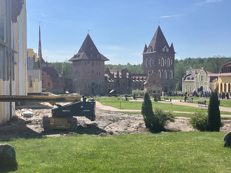 Трансфер из Минска — в замки Мир и Несвиж и парк истории «Сула» — фото 2, Минск | Покатаем