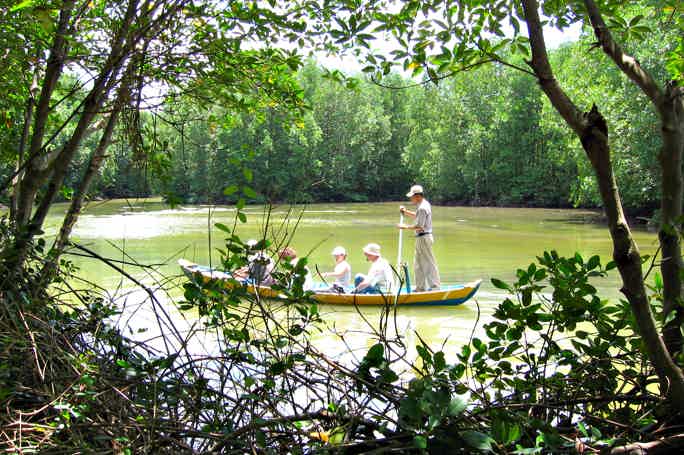 Экскурсия по мангровым лесам в национальном заповеднике Канзо (Вамсат)