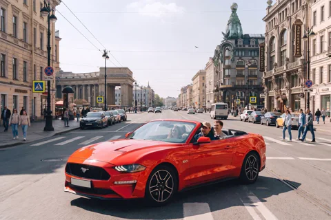 Город с ветерком: аренда кабриолета Ford Mustang с водителем