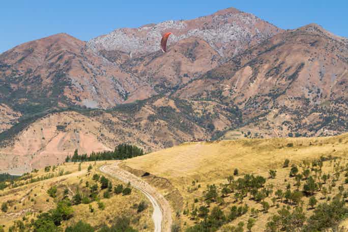 Exciting and unforgettable Eco-Mountain-Paragliding Tour