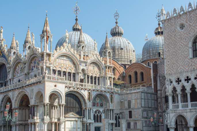 Best of Venice in 1 Day: Walking Tour, Doges Palace, Gondola Ride