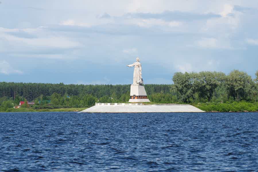 Экскурсия по городу и Рыбинское водохранилище на транспорте туристов - фото 1