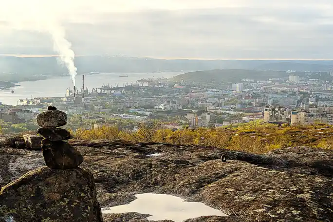 Треккинг - Мурманск с высоты полета.