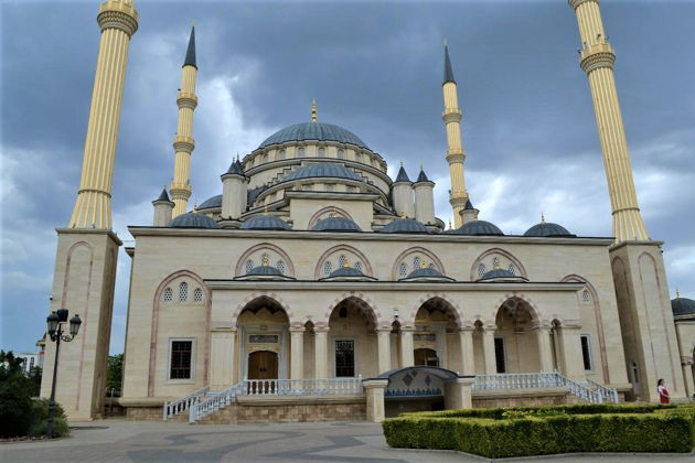 Виды Гостеприимный Грозный