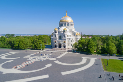 Экскурсия в Кронштадт и Петергоф на автомобиле с профессиональным краеведом — Санкт-Петербург