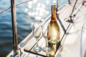 Enjoy unlimited drinks of your choice