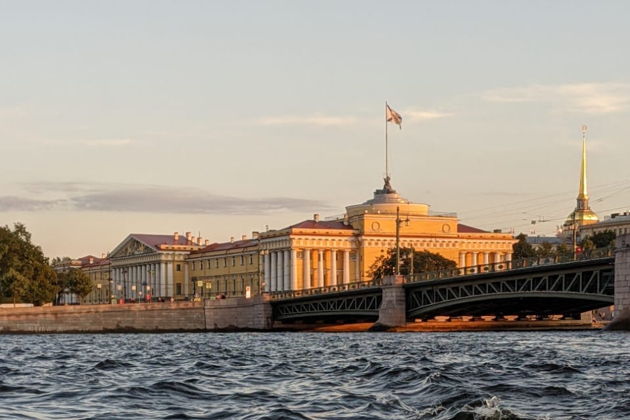 Фото к экскурсии Прогулка на катере повышенной комфортности с капитаном