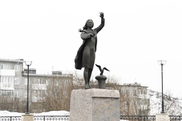 Мурманск — город воинской славы
