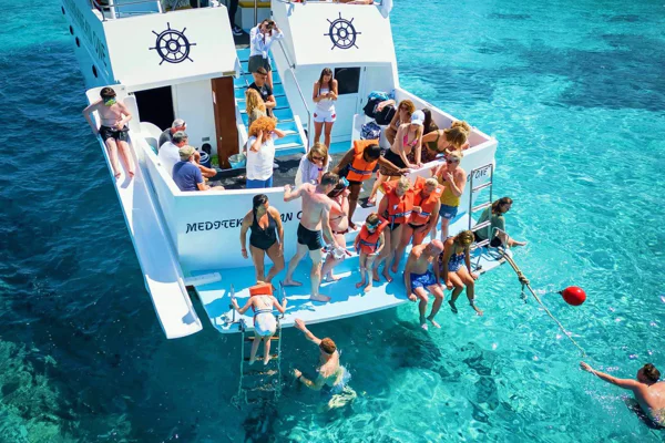 Blue Lagoon Bus Transfer and Water Slide Boat Cruise from Paphos — photo 4, Paphos | Pokataem