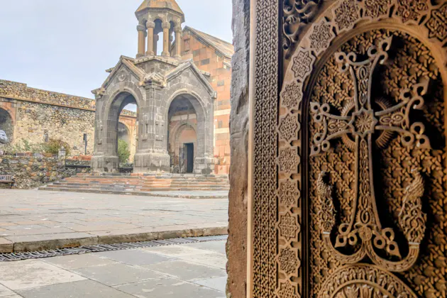 Храмы, горы и отражения: от Арарата к тайнам бирюзового озера — фото 3