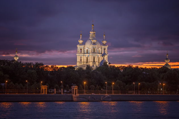 Музыкальный круиз под разводными мостами (танцевальная музыка) — фото 2