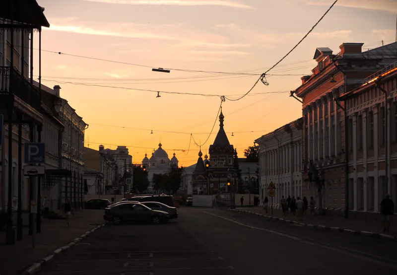 Огни небольшого города: вечерняя экскурсия по Ярославлю — фото 12