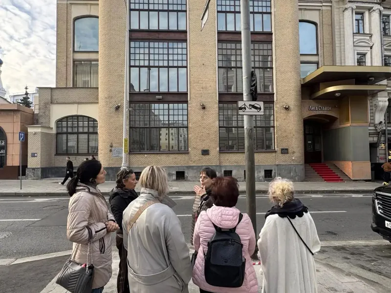 «Мостовая души»: с Маяковским по бульварам и переулкам — фото 4, Москва | Покатаем
