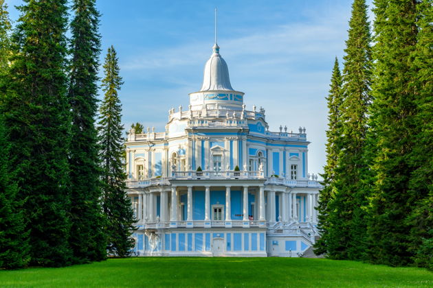 Виды Ораниенбаум: Меншиковский дворец и павильон Катальной горки