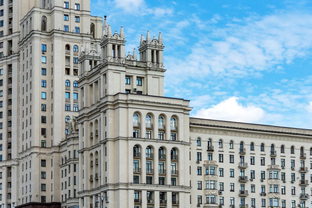 Под звездой легендарной высотки: вершина здания на Котельнической