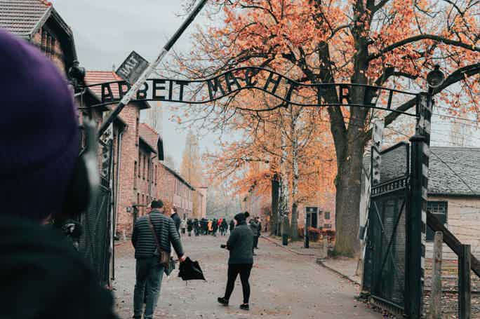 Krakau: Auschwitz-Führung mit optionalem Essen oder Abholung