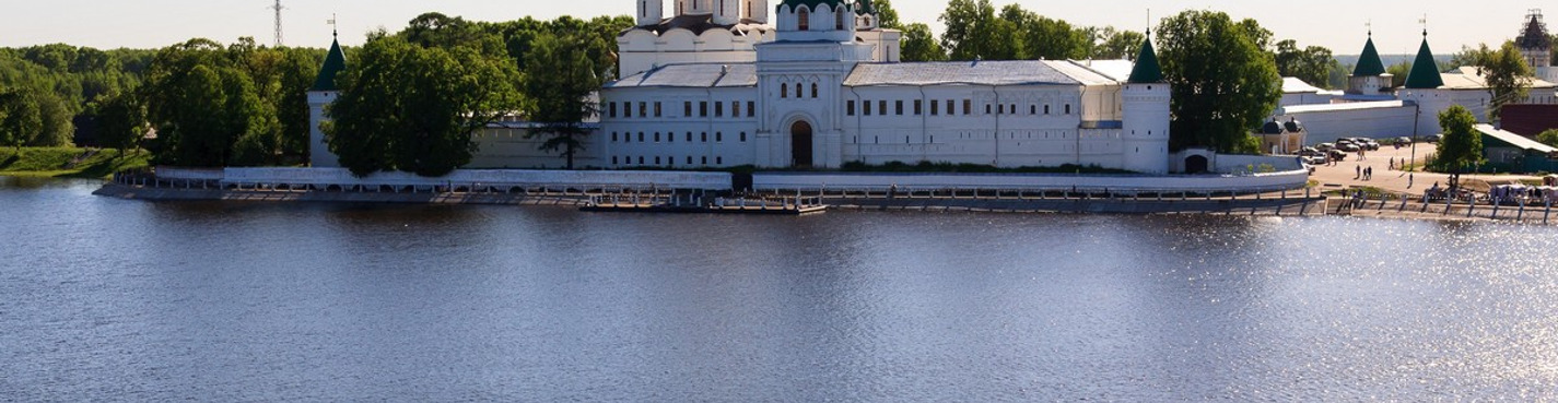 «Незнакомая Кострома» (с посещением закулисья театра им. Островского)