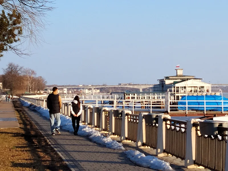 Фонарщики на воде — пешеходная экскурсия по набережной Костромы — фото 2, Кострома | Покатаем